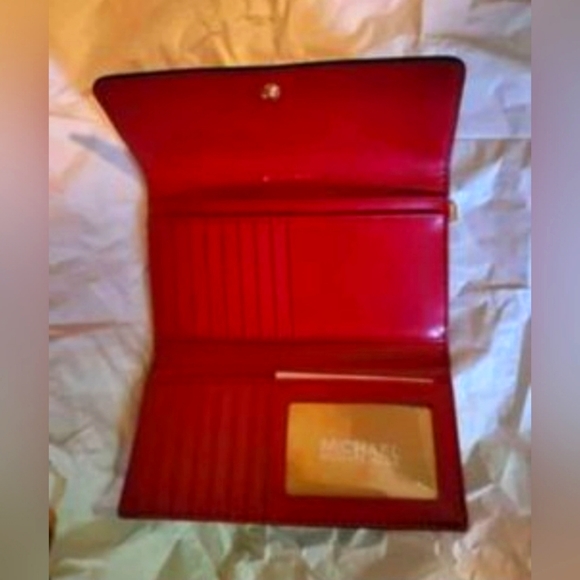 SALE! MICHAEL KORS NEW WITH TAGS, RED AND BROWN WALLET! Firm sales price. - Picture 3 of 8